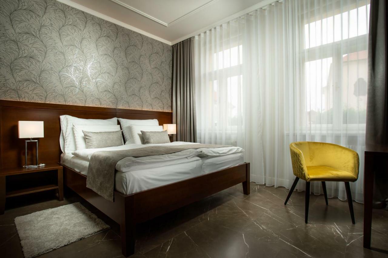 Hotel Anna Бероун Екстер'єр фото