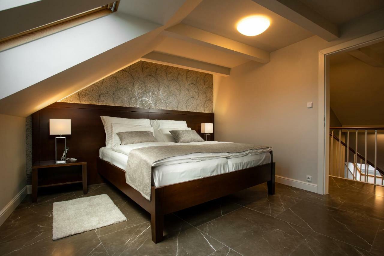 Hotel Anna Бероун Екстер'єр фото