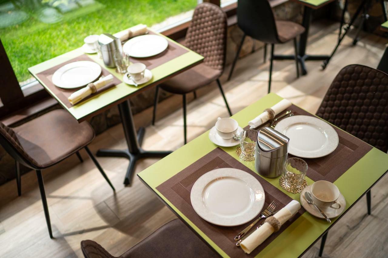 Hotel Anna Бероун Екстер'єр фото
