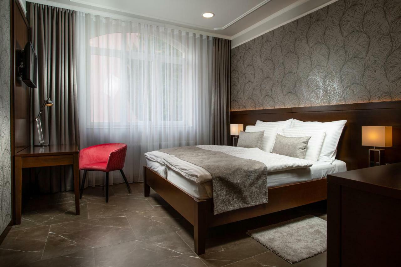 Hotel Anna Бероун Екстер'єр фото